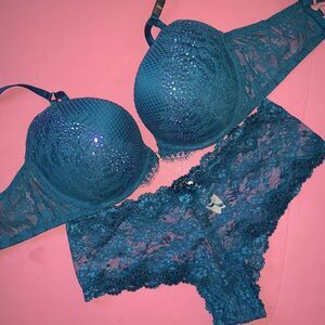 Victoria's Secret 32DDD,34D BRA SET M Panty Blue TEAL fishnet lace crystallized